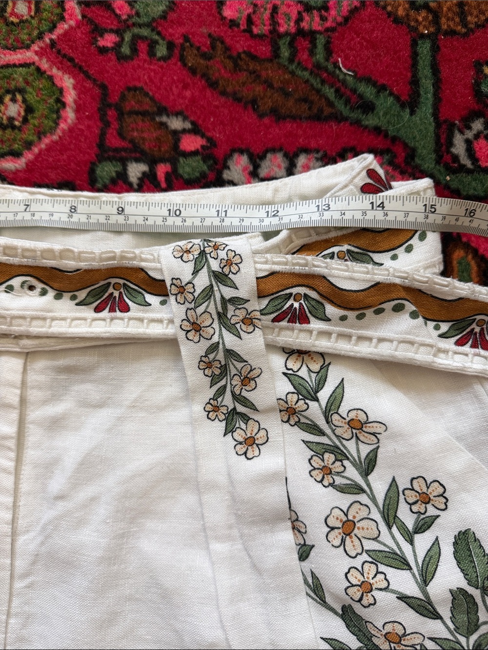FARM Rio Off White Fruit Beauty Eurofax Premium Linen Richelieu Running Shorts - Picture 4 of 6
